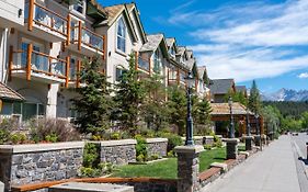The Rundlestone Lodge